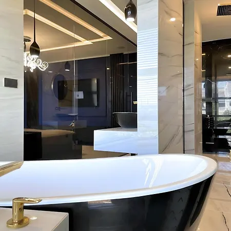 Malibu Sunrise Vila *