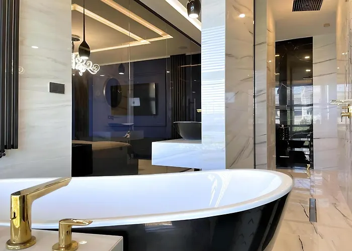 Malibu Sunrise Villa *