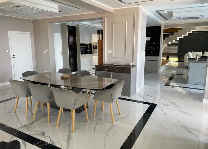 Malibu Sunrise Villa *